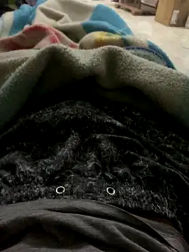 Snapshot of BOOOSBOOS chatting on 18, 11, 2025 BOOOSBOOS online show from 18, 11, 2025