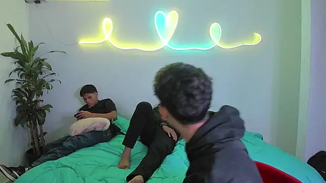 Snapshot of shark_boy28 chatting on 30, 11, 2025 shark boy28 online show from 30, 11, 2025