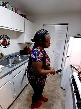 Snapshot of bigbootyney chatting on 8, 11, 2025 bigbootyney online show from 8, 11, 2025