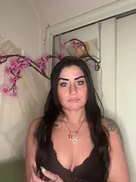 ValayaNoire online show from 17, 12, 2025