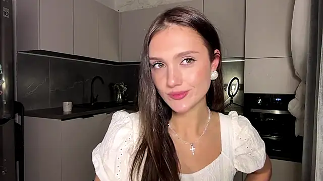 MagdaLavezzo online show from 18, 11, 2025