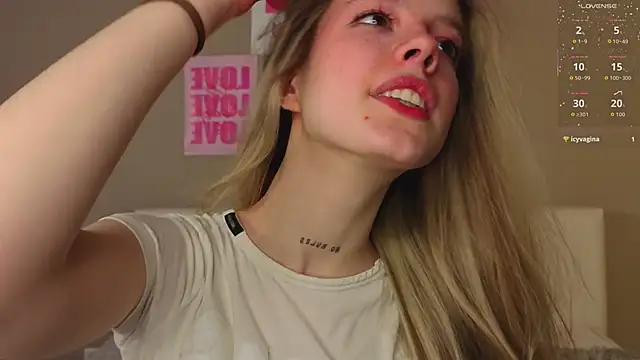 Snapshot of TiffinyMergist chatting on 10, 2, 2026 TiffinyMergist online show from 10, 2, 2026