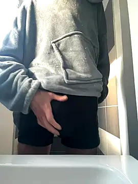 groschibre40100 online show from 16, 11, 2025