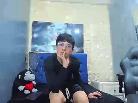 ElanGiraldo online show from 12, 3, 2026