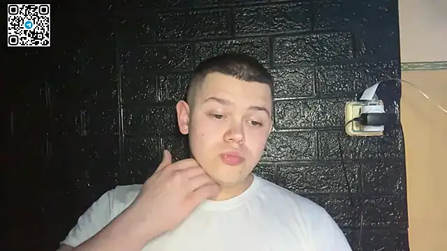 CuteButNaughty  online show from 15, 3, 2026