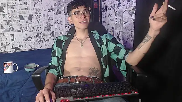 Snapshot of Mikey_Ryu chatting on 11, 11, 2025 Mikey Ryu online show from 11, 11, 2025