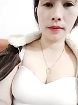 Swan-white123 online show from 6, 1, 2026