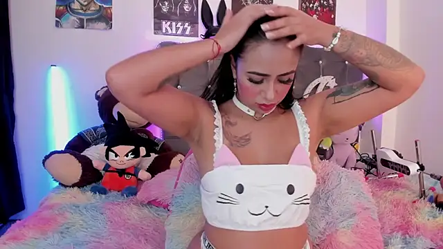 lunabritton1 online show from 19, 12, 2025