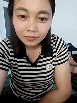 Snapshot of thuy-kieu chatting on 10, 11, 2025 thuy-kieu online show from 10, 11, 2025