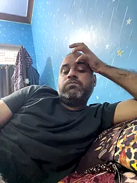 Snapshot of arjunforyou4 chatting on 25, 11, 2025 arjunforyou4 online show from 25, 11, 2025