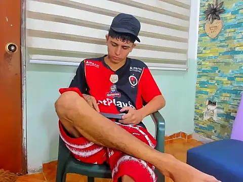 Snapshot of naughty_boy_Maicoll chatting on 16, 11, 2025 naughty boy Maicoll online show from 16, 11, 2025