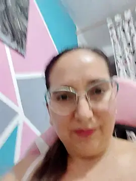 Snapshot of LaLey2702 chatting on 30, 11, 2025 LaLey2702 online show from 30, 11, 2025