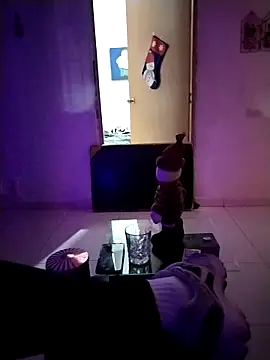 Snapshot of T-a-m-a-y-o- chatting on 25, 11, 2025 T-a-m-a-y-o- online show from 25, 11, 2025