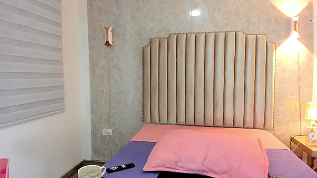 Snapshot of ArissDeLuna chatting on 15, 2, 2026 ArissDeLuna online show from 15, 2, 2026