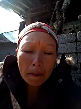 girl-hot2x online show from 1, 12, 2025