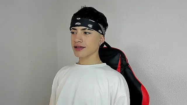 Snapshot of ThiagoDV chatting on 19, 11, 2025 ThiagoDV online show from 19, 11, 2025