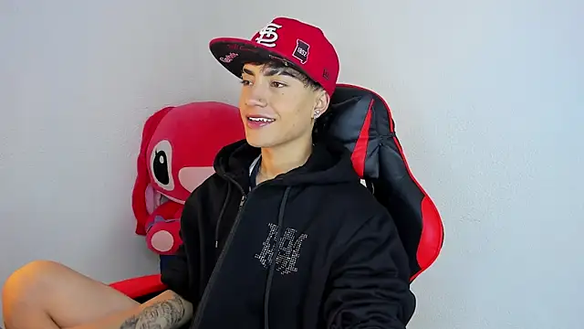 Snapshot of ThiagoDV chatting on 24, 11, 2025 ThiagoDV online show from 24, 11, 2025