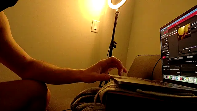 sculpteddesire online show from 21, 11, 2025