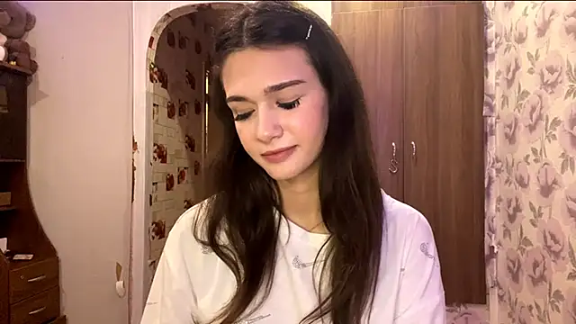 EunHendericks online show from 14, 11, 2025