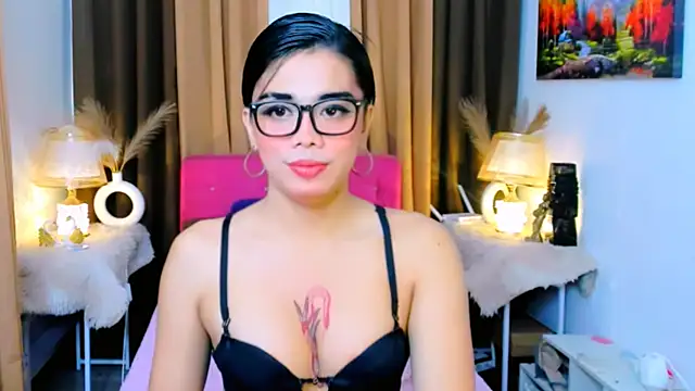 Snapshot of Demsayey20 chatting on 20, 11, 2025 Demsayey20 online show from 20, 11, 2025