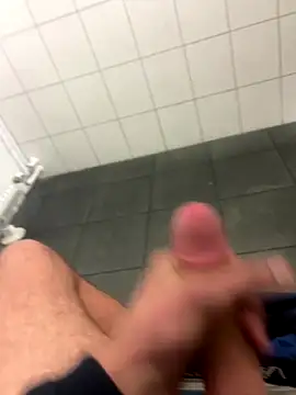 Snapshot of lukasDickpic12 chatting on 22, 11, 2025 lukasDickpic12 online show from 22, 11, 2025