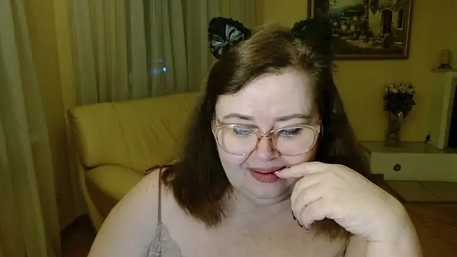 Natali-Gucci online show from 14, 12, 2025