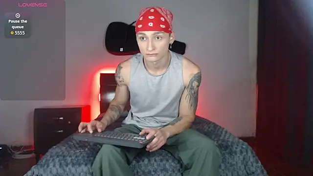 Snapshot of ArthurPhoenixx chatting on 12, 1, 2026 ArthurPhoenixx online show from 12, 1, 2026