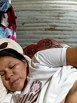 Snapshot of sexy_latina90 chatting on 19, 11, 2025 sexy latina90 online show from 19, 11, 2025