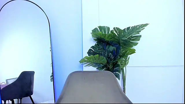 KaliBloom online show from 4, 2, 2026