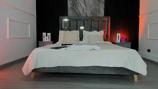 Laureenwells online show from 13, 3, 2026