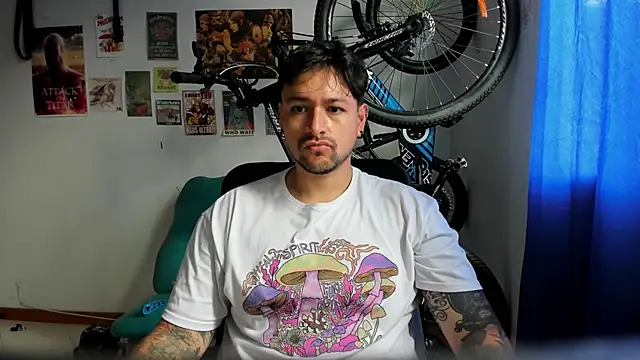 Snapshot of _hans_ro chatting on 24, 11, 2025 hans ro online show from 24, 11, 2025