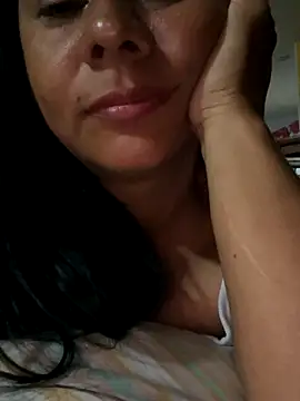 Aleja-198522 online show from 15, 11, 2025