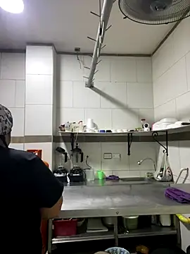 Aleja-198522 online show from 20, 11, 2025