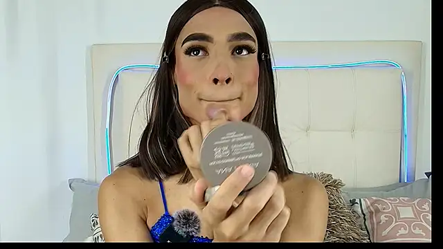 Snapshot of Daphne_Hills chatting on 19, 2, 2026 Daphne Hills online show from 19, 2, 2026