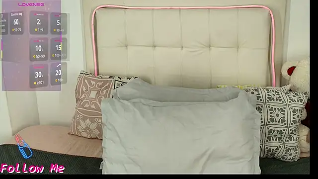 Snapshot of Daphne_Hills chatting on 27, 2, 2026 Daphne Hills online show from 27, 2, 2026