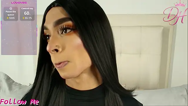 Snapshot of Daphne_Hills chatting on 26, 3, 2026 Daphne Hills online show from 26, 3, 2026