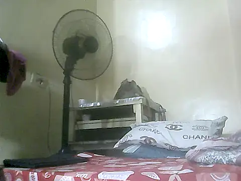 Snapshot of loriepinay46 chatting on 14, 2, 2026 loriepinay46 online show from 14, 2, 2026