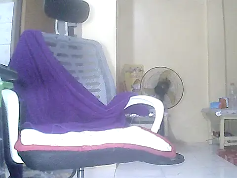 Snapshot of loriepinay46 chatting on 1, 3, 2026 loriepinay46 online show from 1, 3, 2026