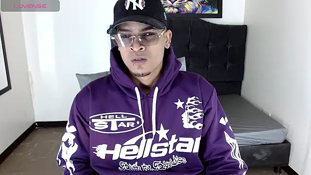 Isaacas  online show from 21, 11, 2025