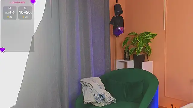 Bonny Red online show from 25, 11, 2025