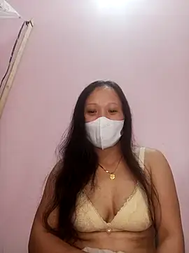 Snapshot of t-t-babe chatting on 12, 11, 2025 t-t-babe online show from 12, 11, 2025