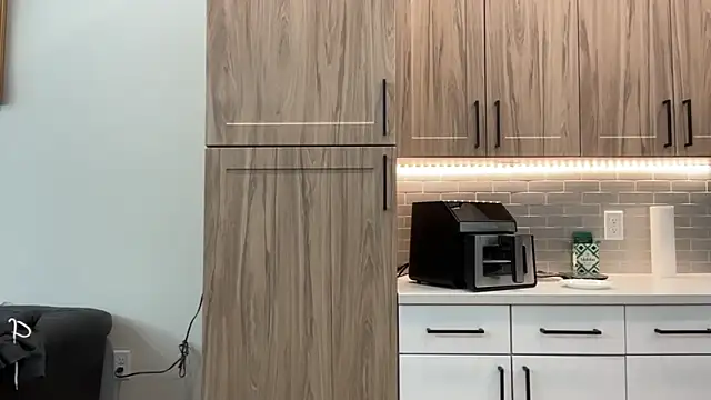 Snapshot of TheTonedPersian chatting on 12, 11, 2025 TheTonedPersian online show from 12, 11, 2025