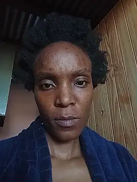 Beverlygurlx6 online show from 3, 2, 2026