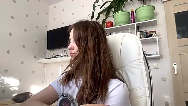 SweetieKatie online show from 10, 2, 2026