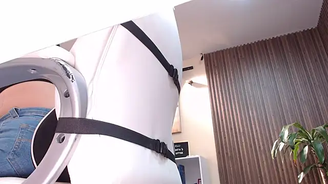 ElliSmith online show from 3, 2, 2026