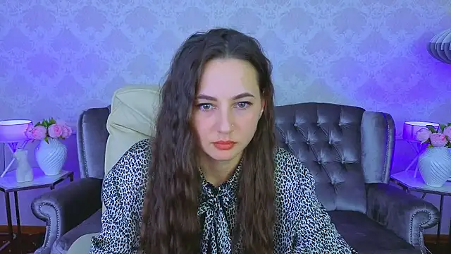 LayllaStarr online show from 17, 11, 2025