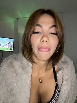 Snapshot of dolceragazza_15 chatting on 14, 11, 2025 dolceragazza 15 online show from 14, 11, 2025