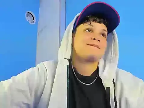 Snapshot of sharlott123 chatting on 23, 11, 2025 sharlott123 online show from 23, 11, 2025