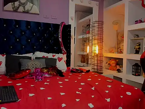 Zaira sofiaa online show from 3, 12, 2025