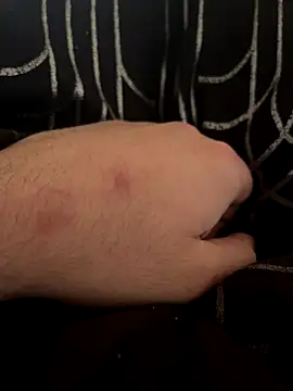 Snapshot of Roro200473 chatting on 21, 11, 2025 Roro200473 online show from 21, 11, 2025